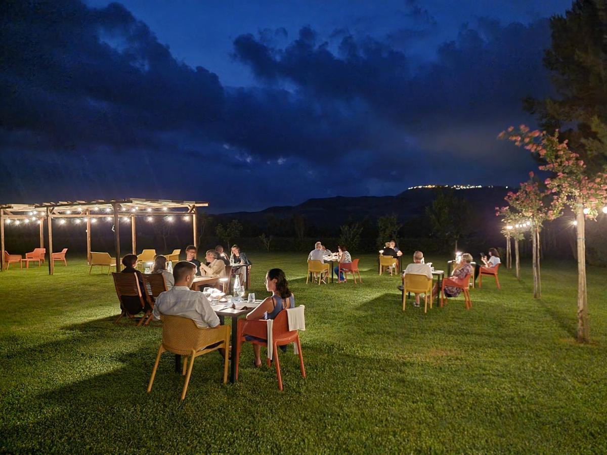 Agriturismo Essentia Dimora Rurale Larino Екстериор снимка