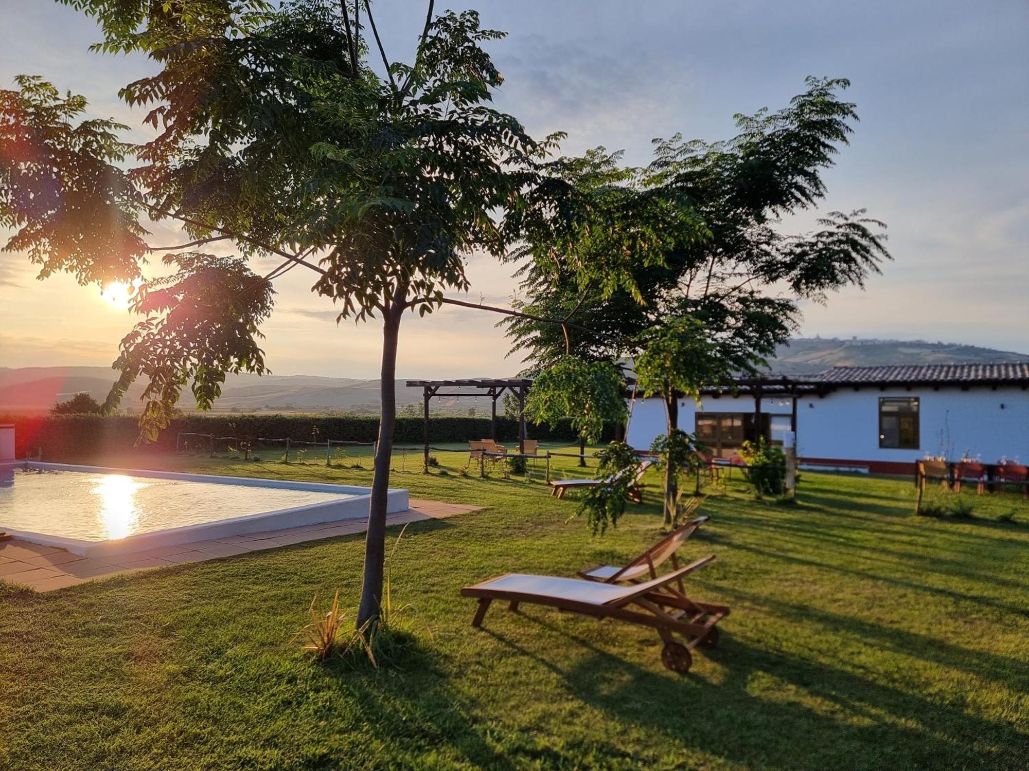 Agriturismo Essentia Dimora Rurale Larino Екстериор снимка